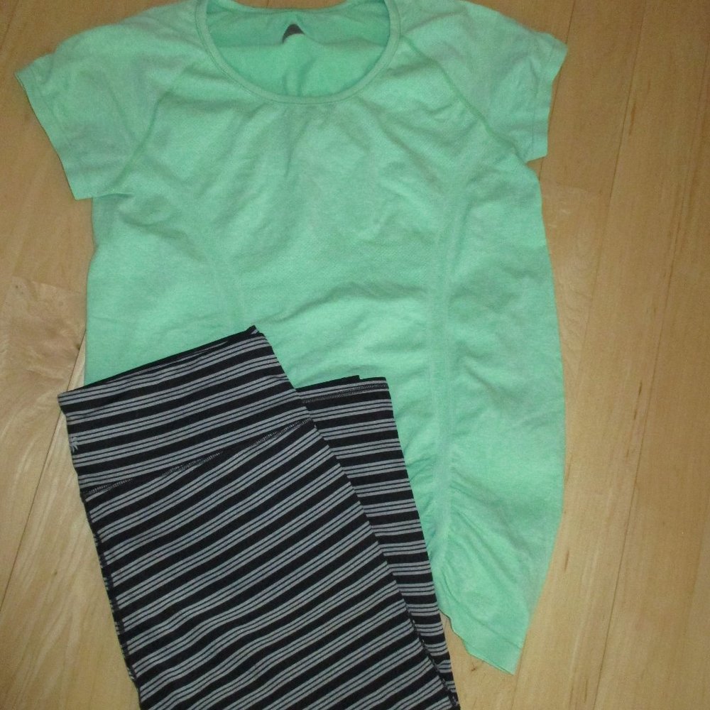 Athleta Stripe Crop Legging & Fastest Top Womens XL